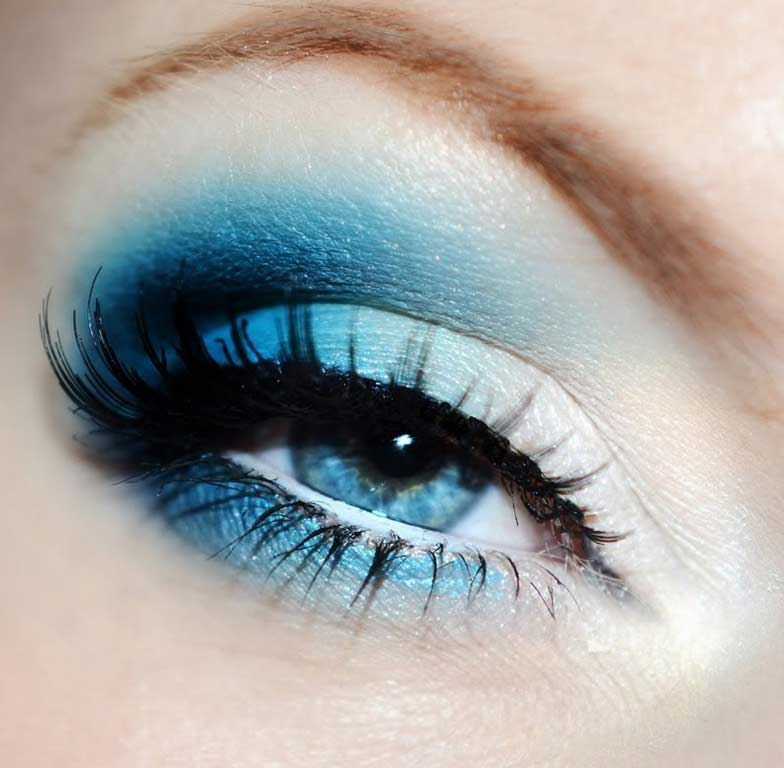 Light Blue Eye Makeup Looks Inspirations To Brighten Your Complexion